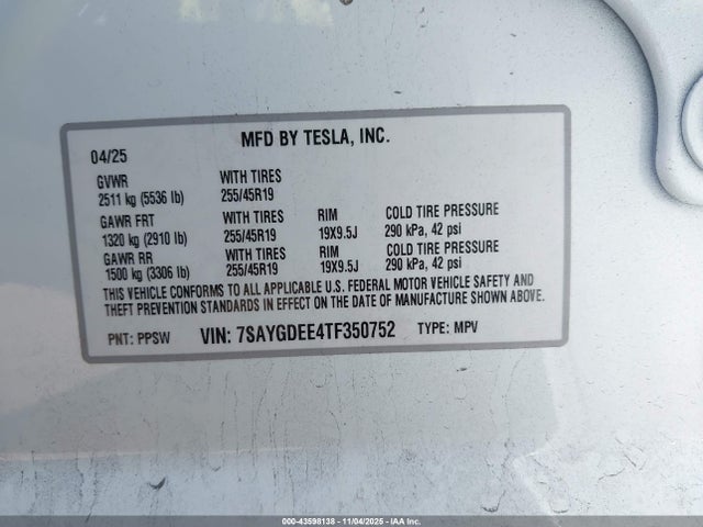 2026 TESLA MODEL Y 7SAYGDEE4TF350752 Photo 8