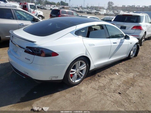 2016 TESLA MODEL S 5YJSA1E40GF124403 Photo 3