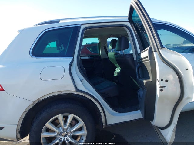 2014 VOLKSWAGEN TOUAREG WVGEF9BP2ED006235 Photo 7