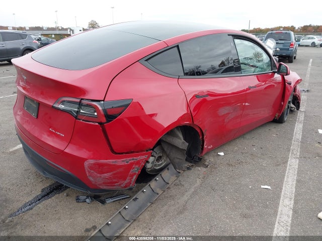 2022 TESLA MODEL Y 7SAYGDEE8NF310077 Photo 3
