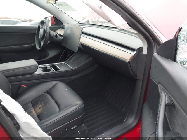 2022 TESLA MODEL Y 7SAYGDEE8NF310077 Photo 4