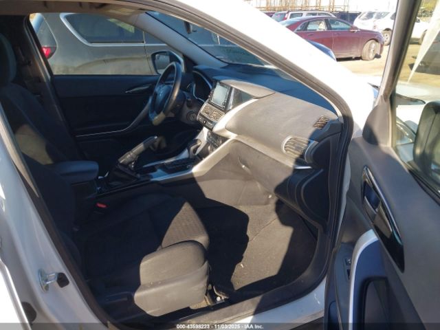 2019 MITSUBISHI ECLIPSE CROSS JA4AT3AA5KZ016935 Photo 4