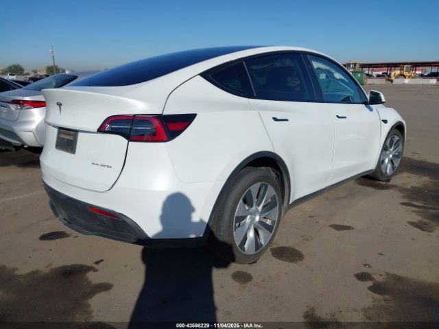 2023 TESLA MODEL Y 7SAYGDEE1PF814375 Photo 3