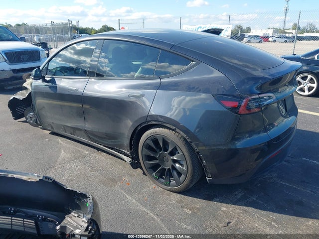 2024 TESLA MODEL Y 7SAYGAEE5RF065906 Photo 2