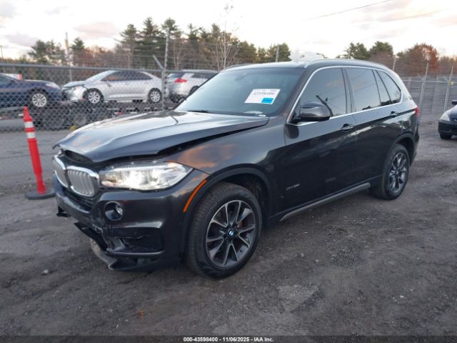 2018 BMW X5 5UXKR0C52J0X85319 Photo 1