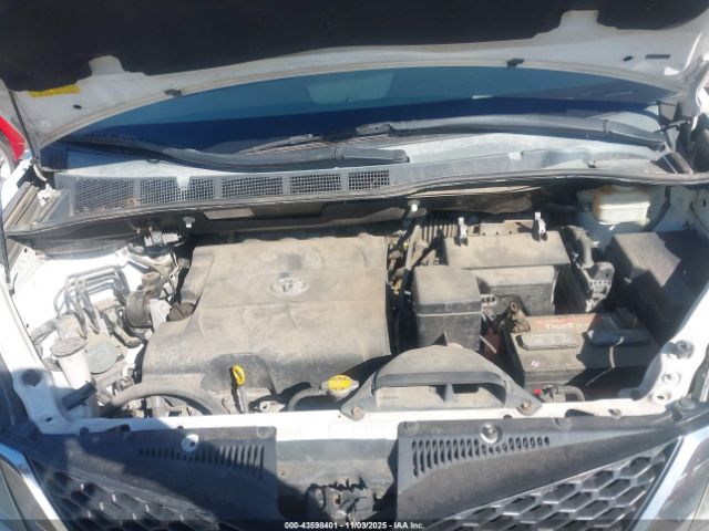 2015 TOYOTA SIENNA 5TDXK3DC3FS669576 Photo 9