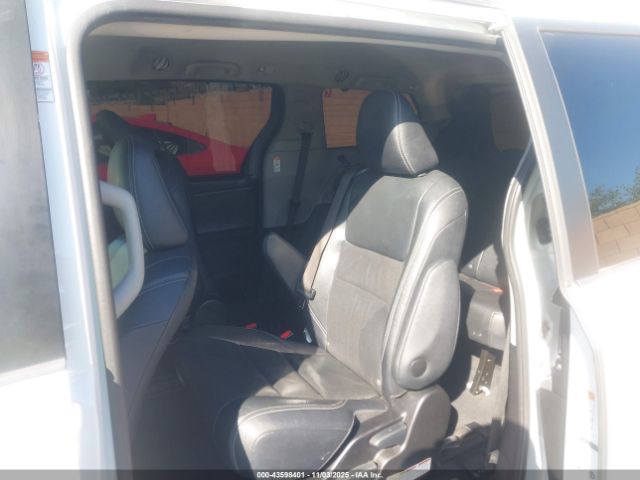 2015 TOYOTA SIENNA 5TDXK3DC3FS669576 Photo 7