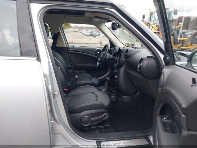 2016 MINI COUNTRYMAN WMWZC5C50GWU01975 Photo 4