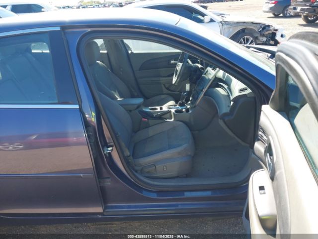 2015 CHEVROLET MALIBU 1G11B5SL0FF152572 Photo 4