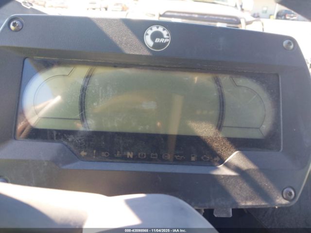 2022 CAN-AM MAVERICK X3 MAX 3JBVNAV45NE000117 Photo 6