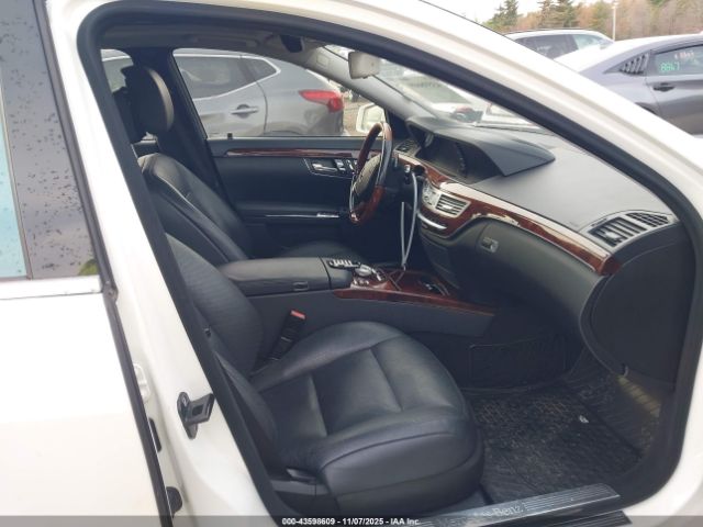 2011 MERCEDES-BENZ S 550 WDDNG8GB9BA367022 Photo 4
