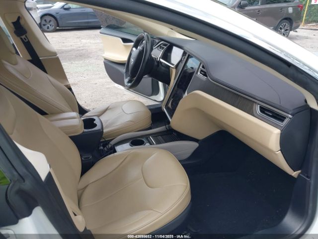 2013 TESLA MODEL S 5YJSA1DN3DFP13788 Photo 4