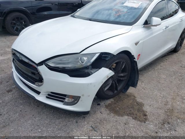2013 TESLA MODEL S 5YJSA1DN3DFP13788 Photo 5