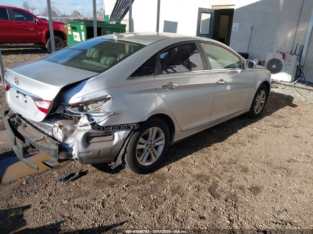 2011 HYUNDAI SONATA 5NPEC4AC9BH157576 Photo 3