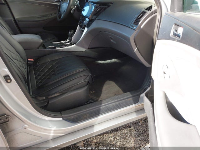 2011 HYUNDAI SONATA 5NPEC4AC9BH157576 Photo 4