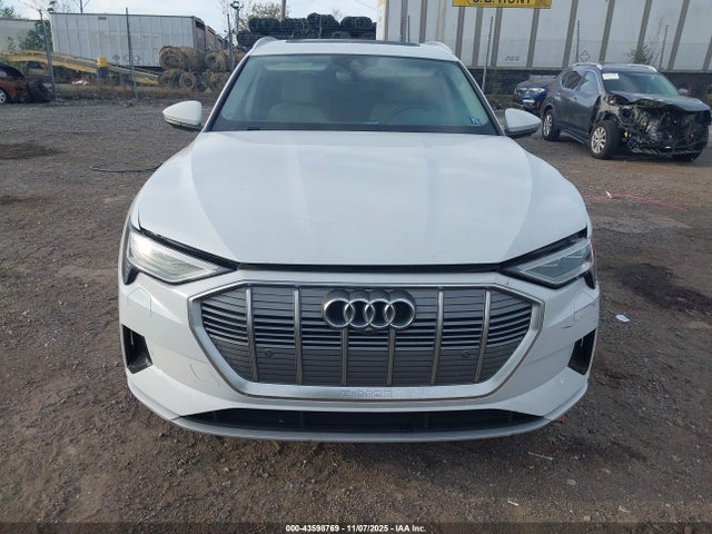 Audi E-tron Premium Plus Quattro 2021 WA1LAAGE6MB022462 Image 13