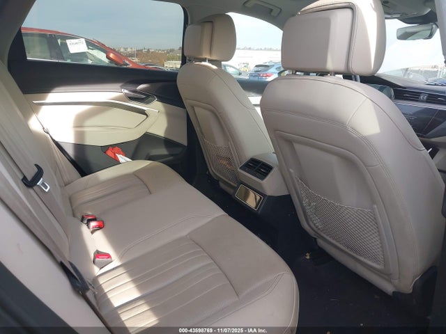 2021 AUDI E-TRON WA1LAAGE6MB022462 Photo 7