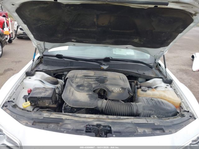 2015 CHRYSLER 300 2C3CCARG2FH746890 Photo 9