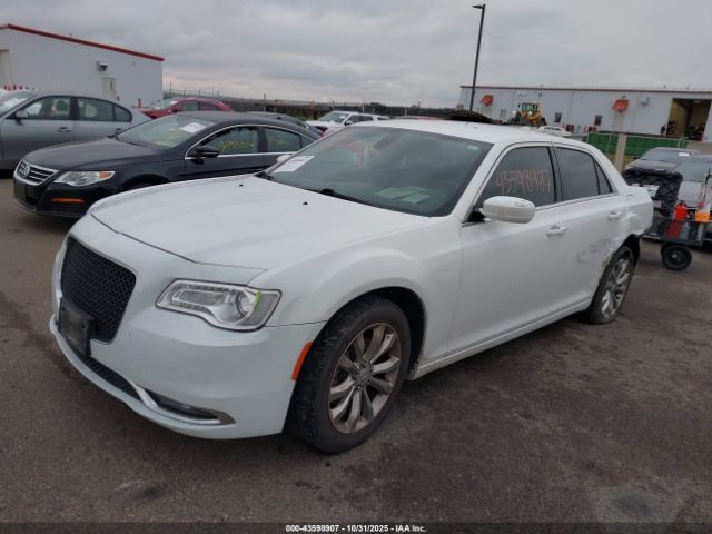 2015 CHRYSLER 300 2C3CCARG2FH746890 Photo 1