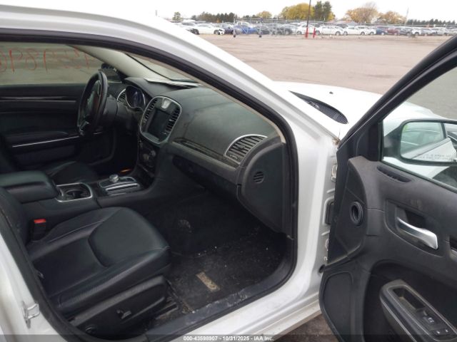 2015 CHRYSLER 300 2C3CCARG2FH746890 Photo 4