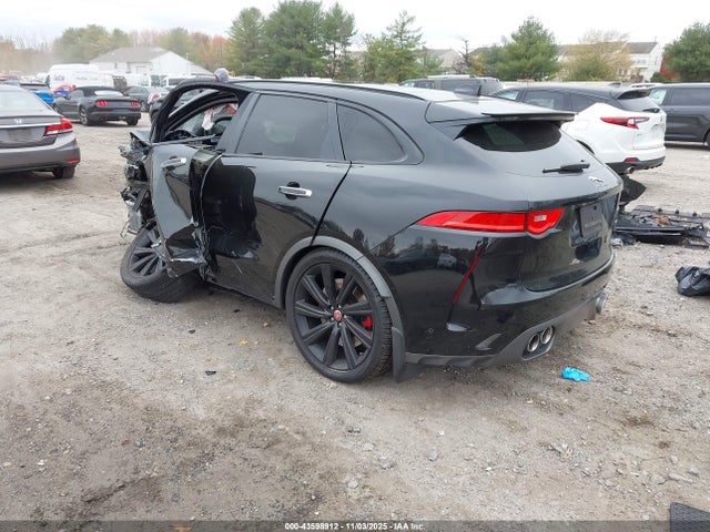 2019 JAGUAR F-PACE SADCZ2EE3KA615498 Photo 2