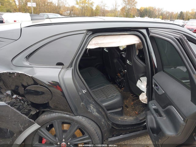 2019 JAGUAR F-PACE SADCZ2EE3KA615498 Photo 7