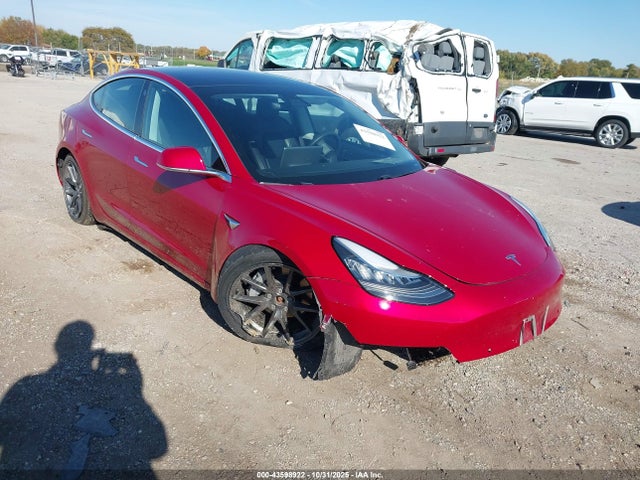 2019 TESLA MODEL 3 5YJ3E1EB6KF440520 Photo 0