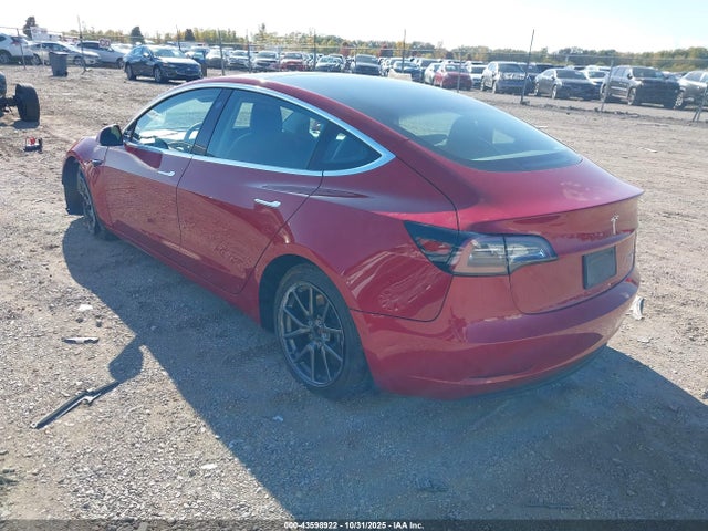 2019 TESLA MODEL 3 5YJ3E1EB6KF440520 Photo 2