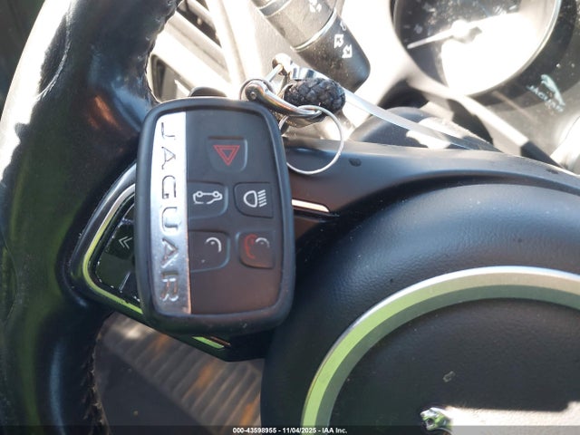 2017 JAGUAR F-PACE SADCJ2BV0HA890167 Photo 10