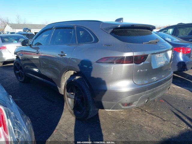 2017 JAGUAR F-PACE SADCJ2BV0HA890167 Photo 2