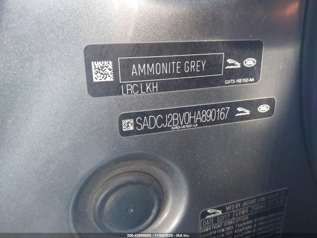 2017 JAGUAR F-PACE SADCJ2BV0HA890167 Photo 8