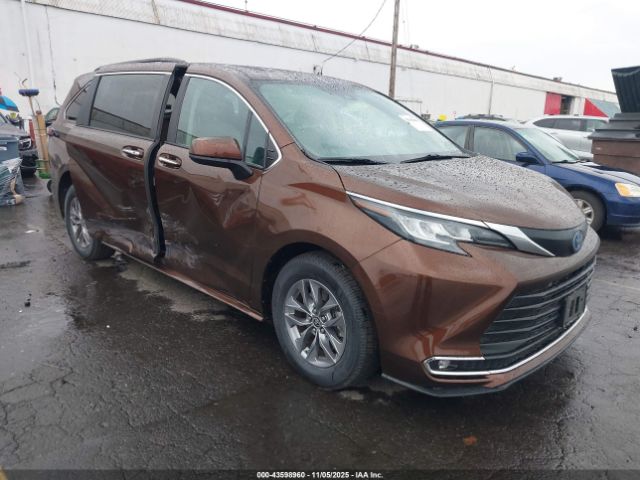 2021 TOYOTA SIENNA 5TDJRKEC6MS020054