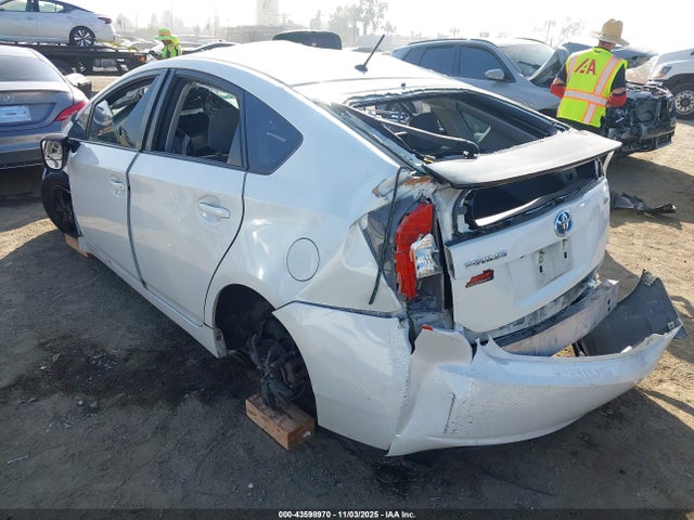 JTDKN3DUXF0430233 Toyota Prius