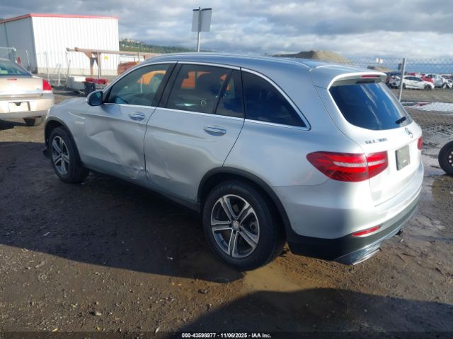 2017 MERCEDES-BENZ GLC 300 WDC0G4KB7HF143192 Photo 2