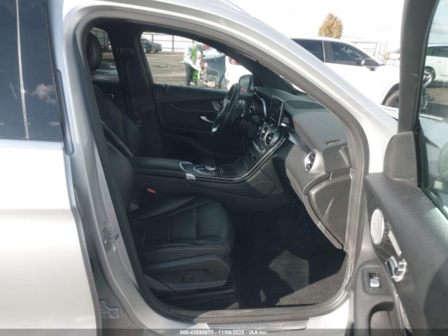 2017 MERCEDES-BENZ GLC 300 WDC0G4KB7HF143192 Photo 4