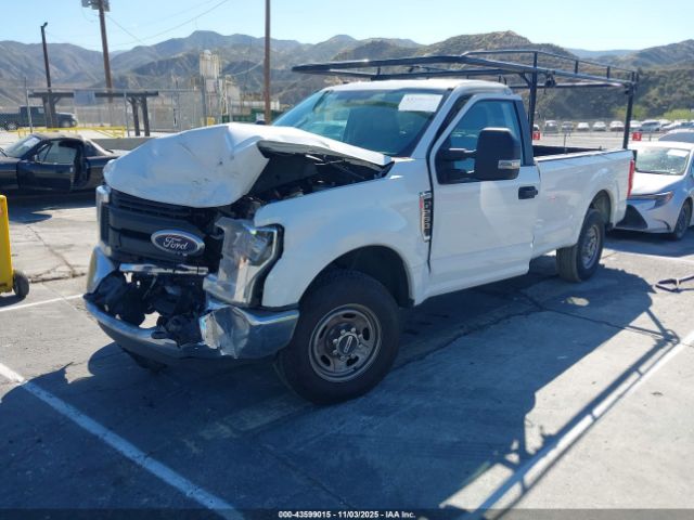 2018 FORD F-250 1FTBF2A60JEC81520 Photo 1
