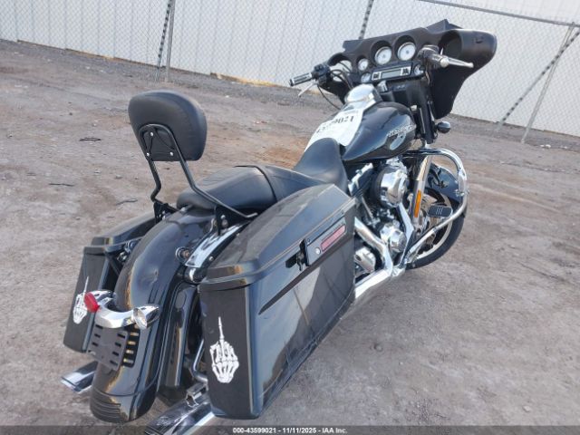 2011 HARLEY-DAVIDSON FLHX 1HD1KBM15BB630244 Photo 3