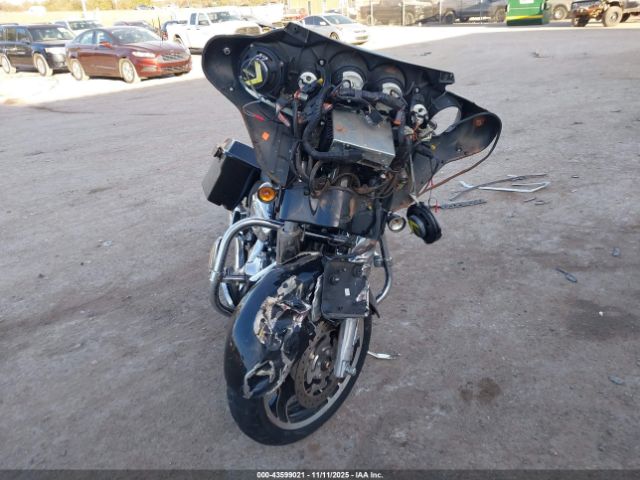 2011 HARLEY-DAVIDSON FLHX 1HD1KBM15BB630244 Photo 4