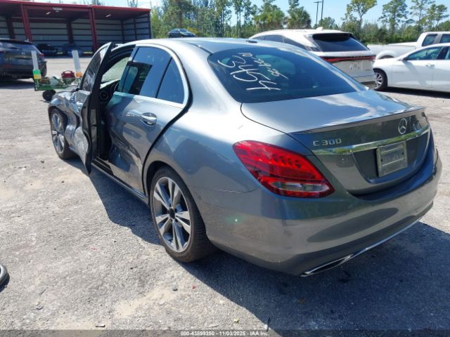 2018 MERCEDES-BENZ C 300 55SWF4JB1JU263454 Photo 2