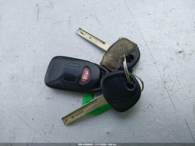 KMHCT5AEXGU246032 Hyundai ACCENT SE