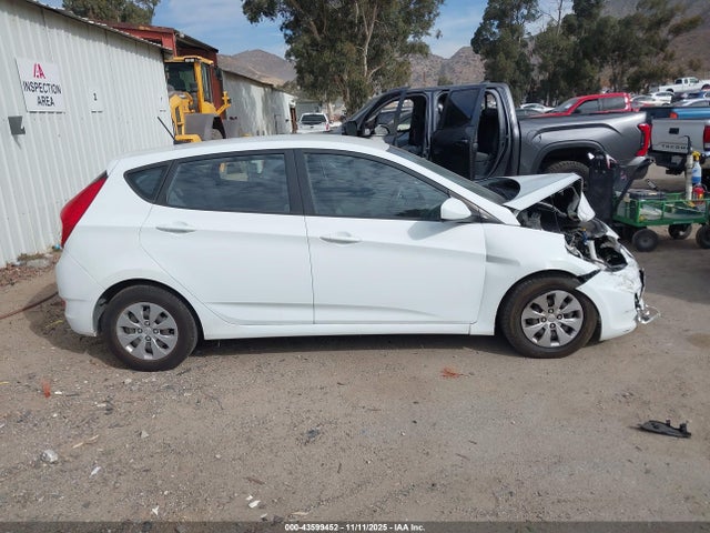 KMHCT5AEXGU246032 Hyundai ACCENT SE