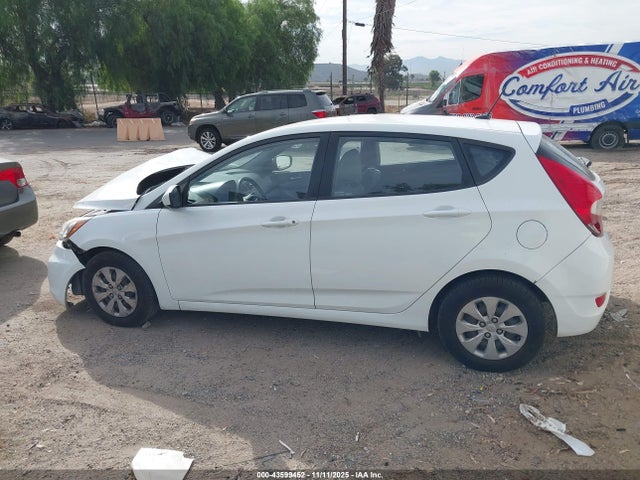 KMHCT5AEXGU246032 Hyundai ACCENT SE