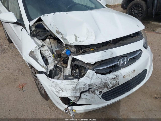 KMHCT5AEXGU246032 Hyundai ACCENT SE
