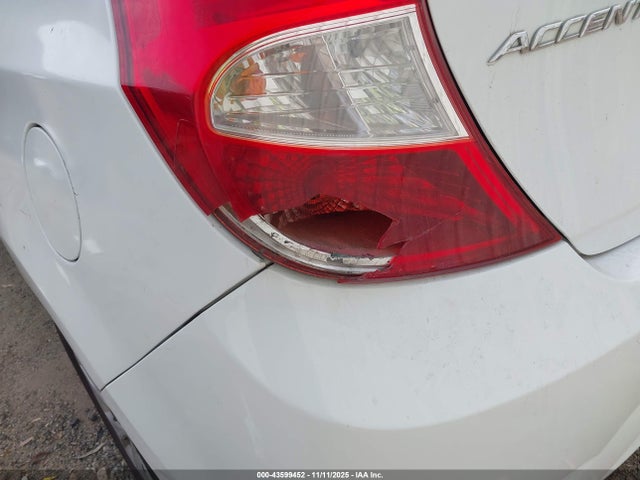KMHCT5AEXGU246032 Hyundai ACCENT SE