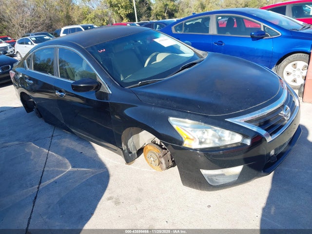 Nissan Altima 2.5 S 2015 1N4AL3AP5FC432072 Image 1