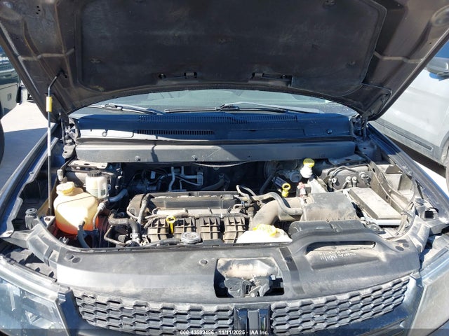 3C4PDCBB8KT773159 Dodge JOURNEY SE