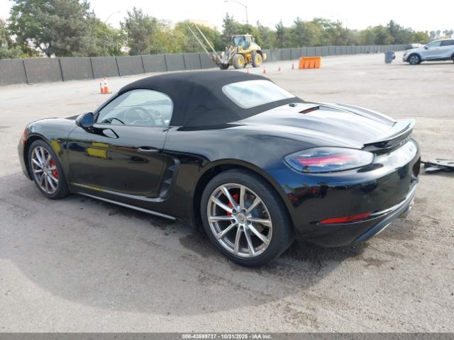 2017 PORSCHE 718 BOXSTER WP0CB2A89HS241269 Photo 2