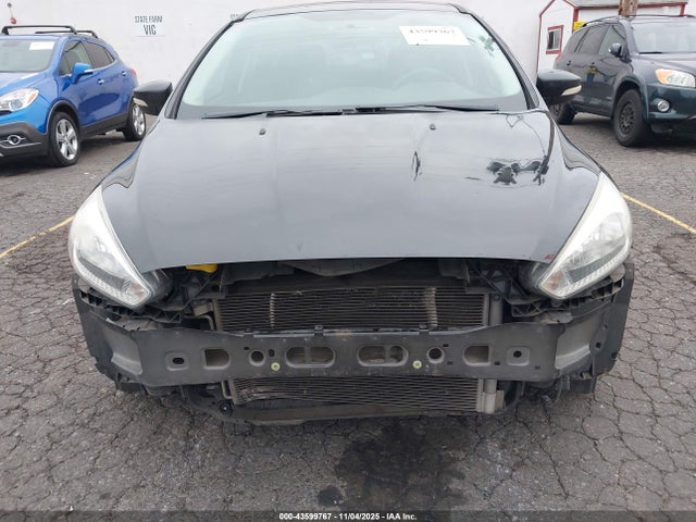 Ford FOCUS SE 2015 1FADP3K23FL342116 Image 6