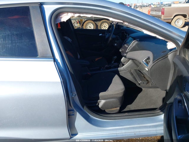 1G1BE5SM0J7177365 Chevrolet Cruze Lt Auto