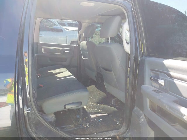 2015 RAM 2500 3C6UR5ML8FG682355 Photo 7